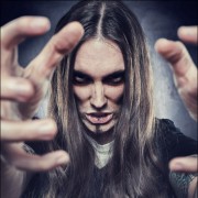 Timo Raab Model Photoshop Vorher Nachher Test Heißlockenwickler Black Metal Death Behemoth Evil Horror